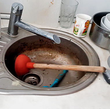 Udrażnianie kanalizacji w kuchni